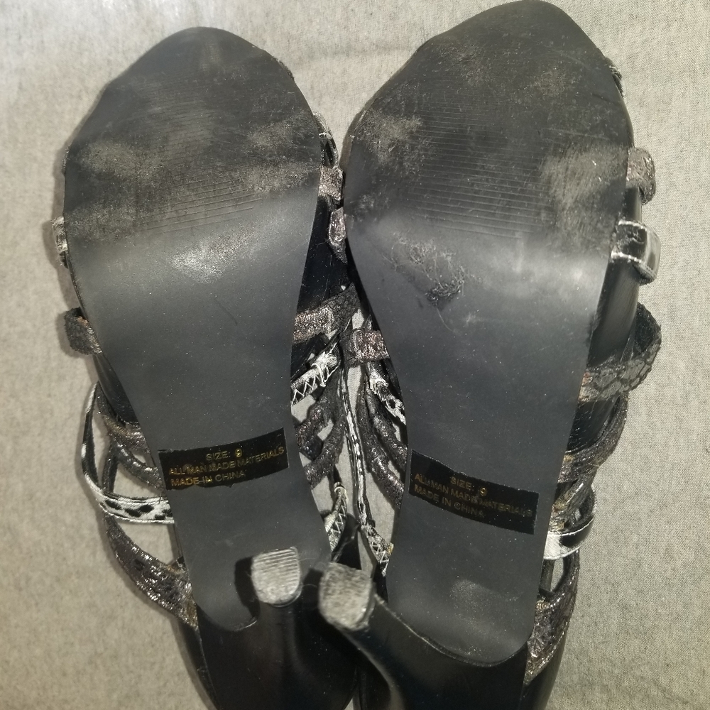 Shoes - Picture 4 of 6